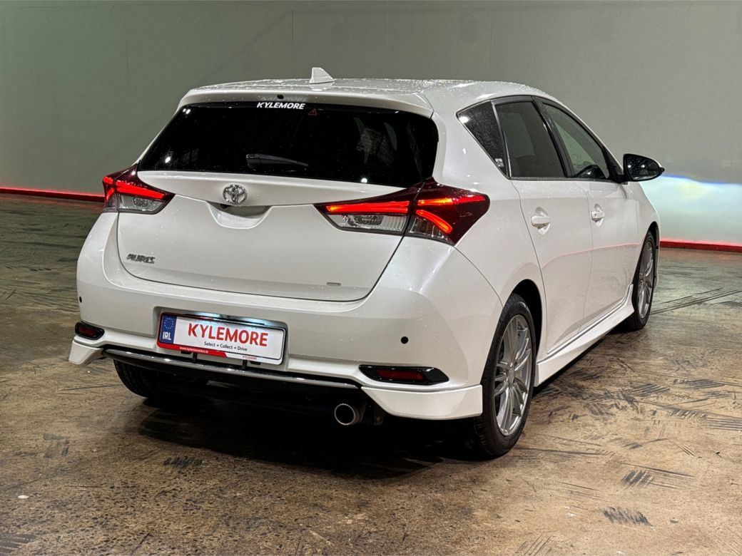2017 Toyota Auris