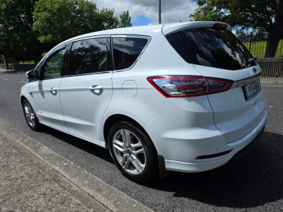 2017 Ford S-Max