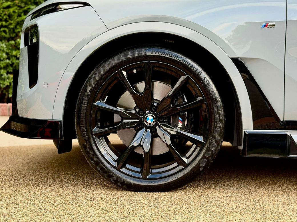 2024 BMW X7