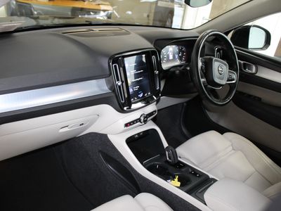 2020 Volvo XC40