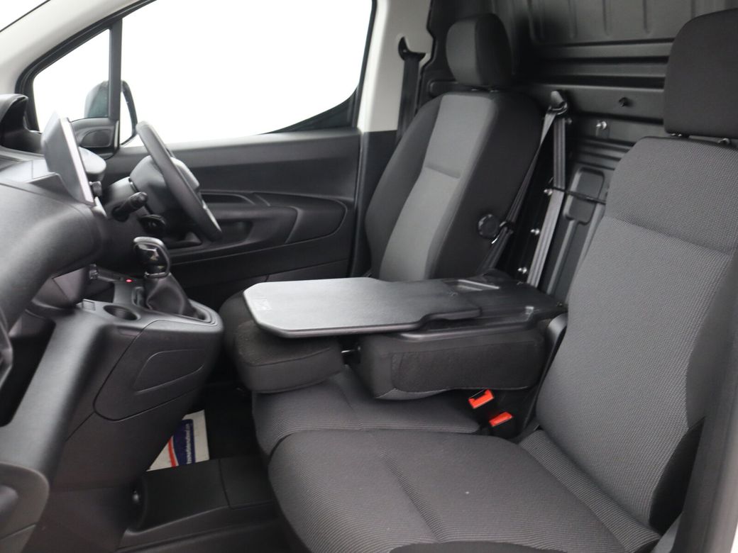 2021 Peugeot Partner