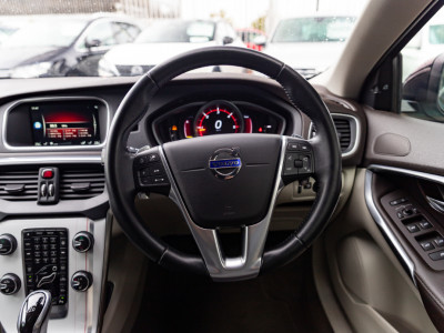 2016 Volvo V40
