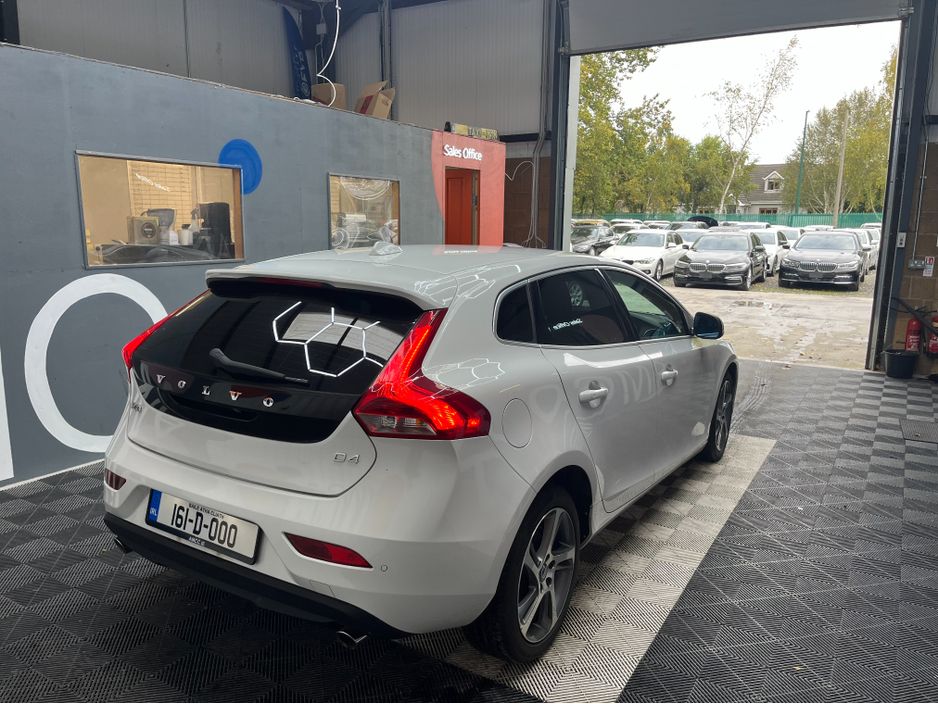 2016 Volvo V40