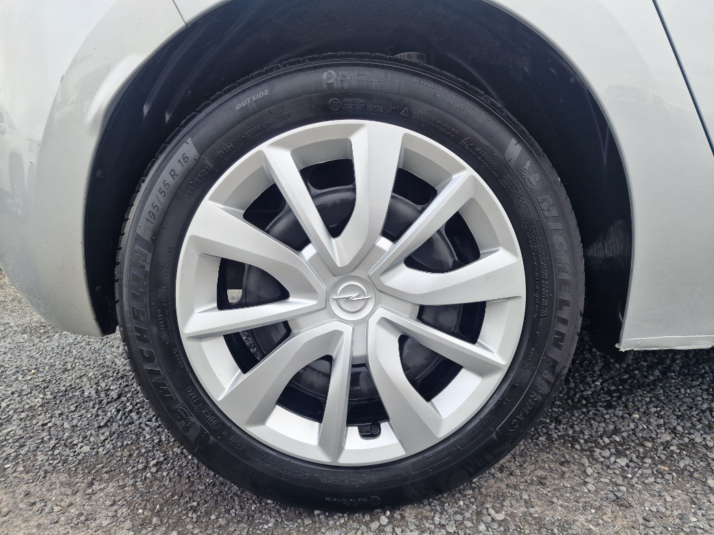 2024 Opel Corsa