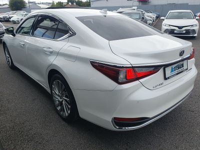 2019 Lexus ES 300h