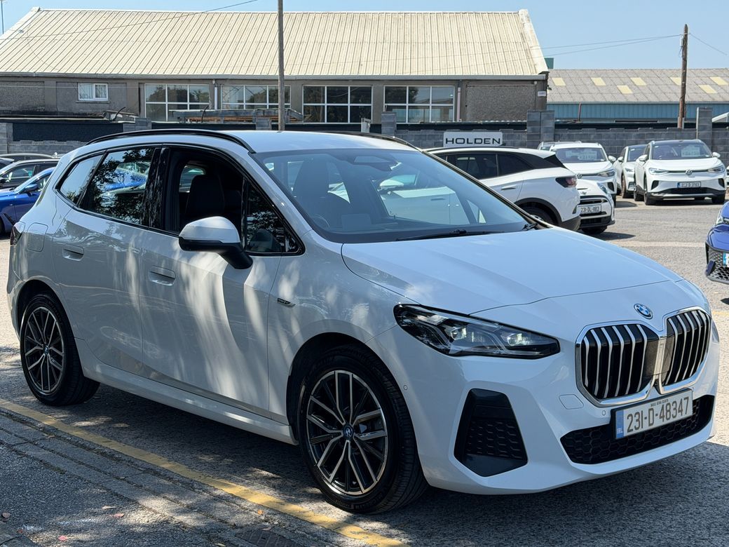 2023 BMW 225