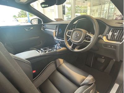 2025 Volvo V60