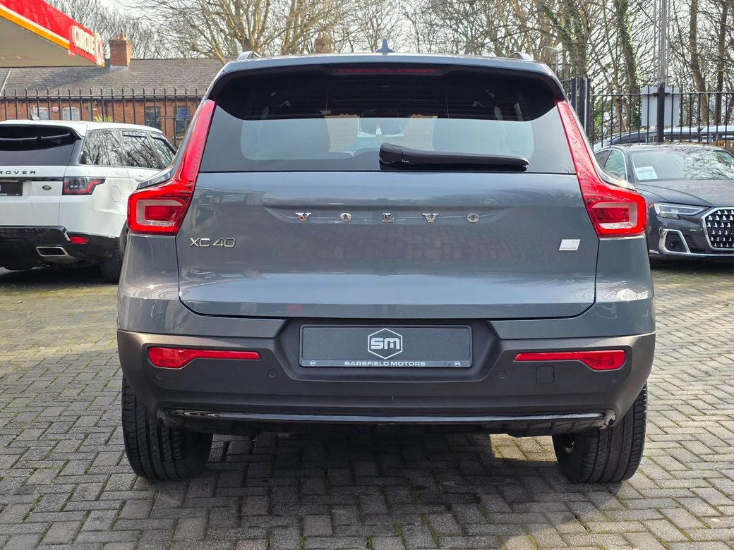 2023 Volvo XC40