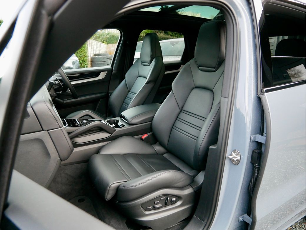 2025 Porsche Cayenne