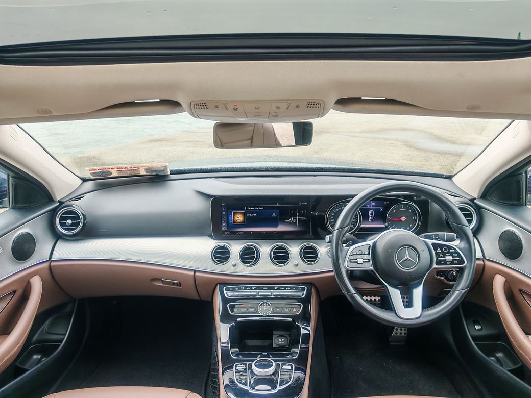 2019 Mercedes-Benz E 220