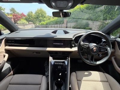 2025 Porsche Macan