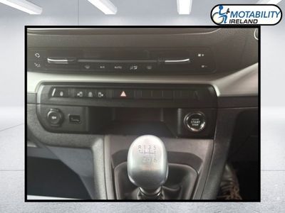 2020 Peugeot Traveller