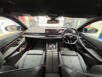2024 BMW i5
