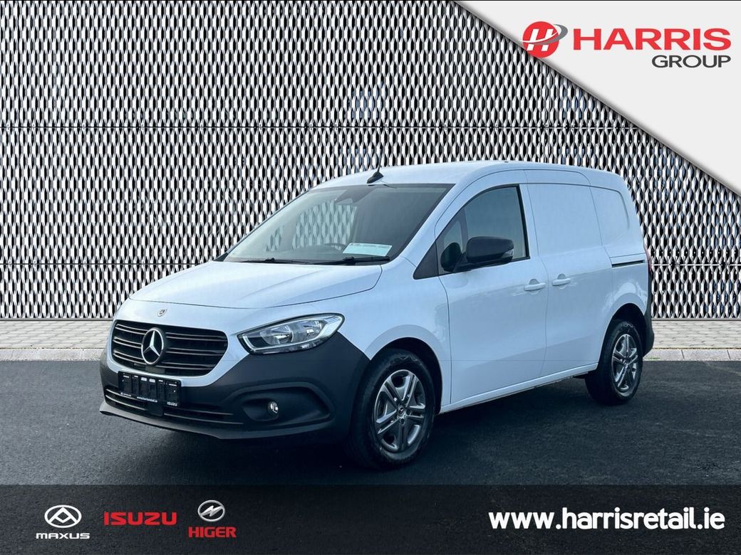 2025 White Mercedes-Benz Citan