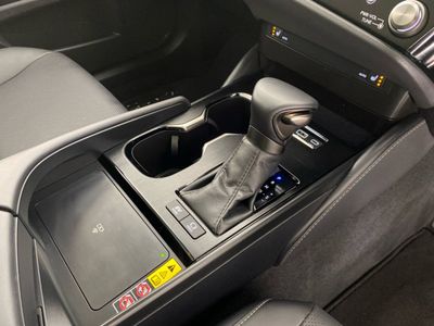 2025 Lexus ES 300h