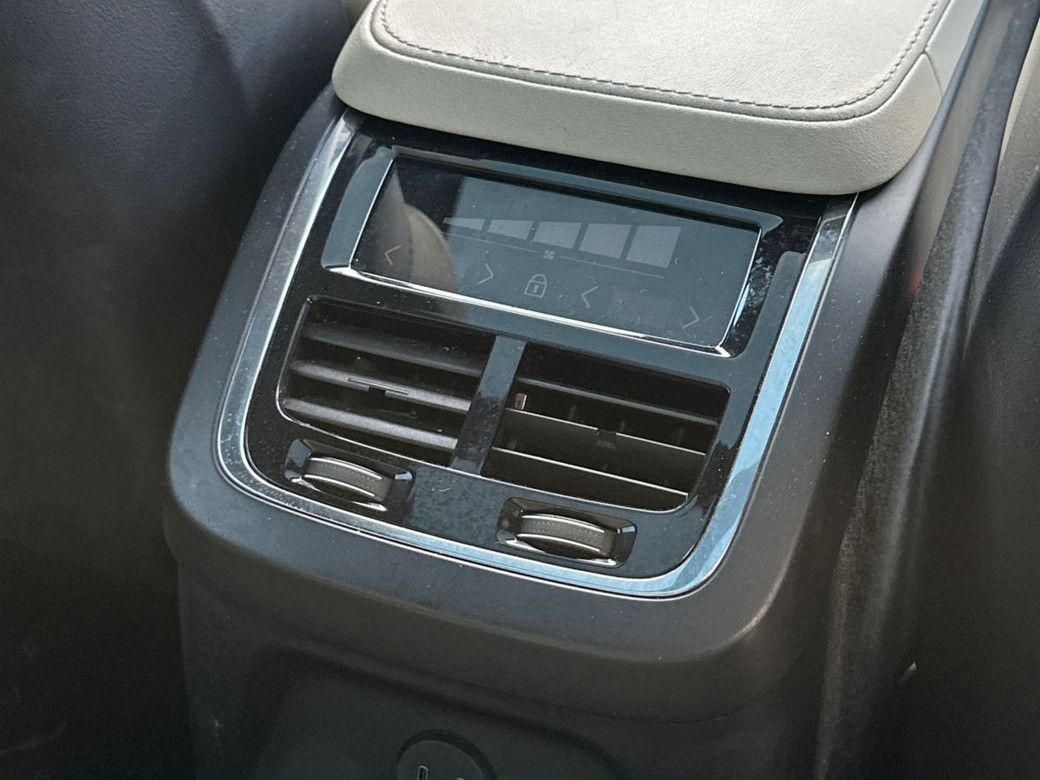 2021 Volvo XC90