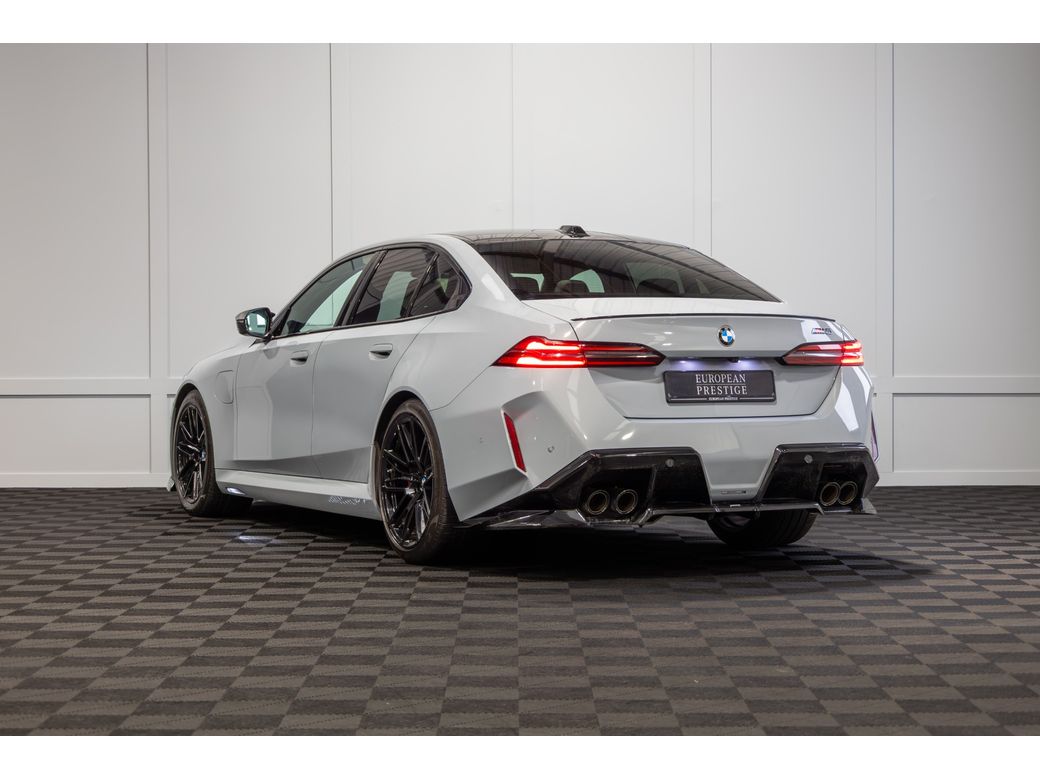 2025 BMW M5