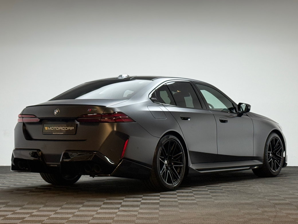 2025 BMW M5