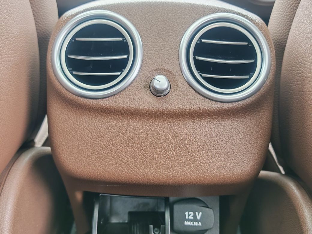 2019 Mercedes-Benz E 220