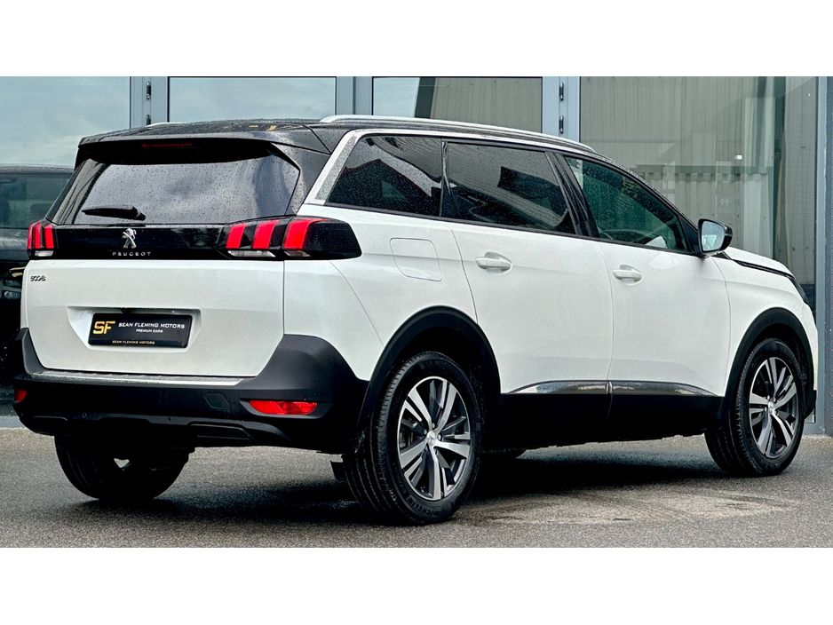 2024 Peugeot 5008