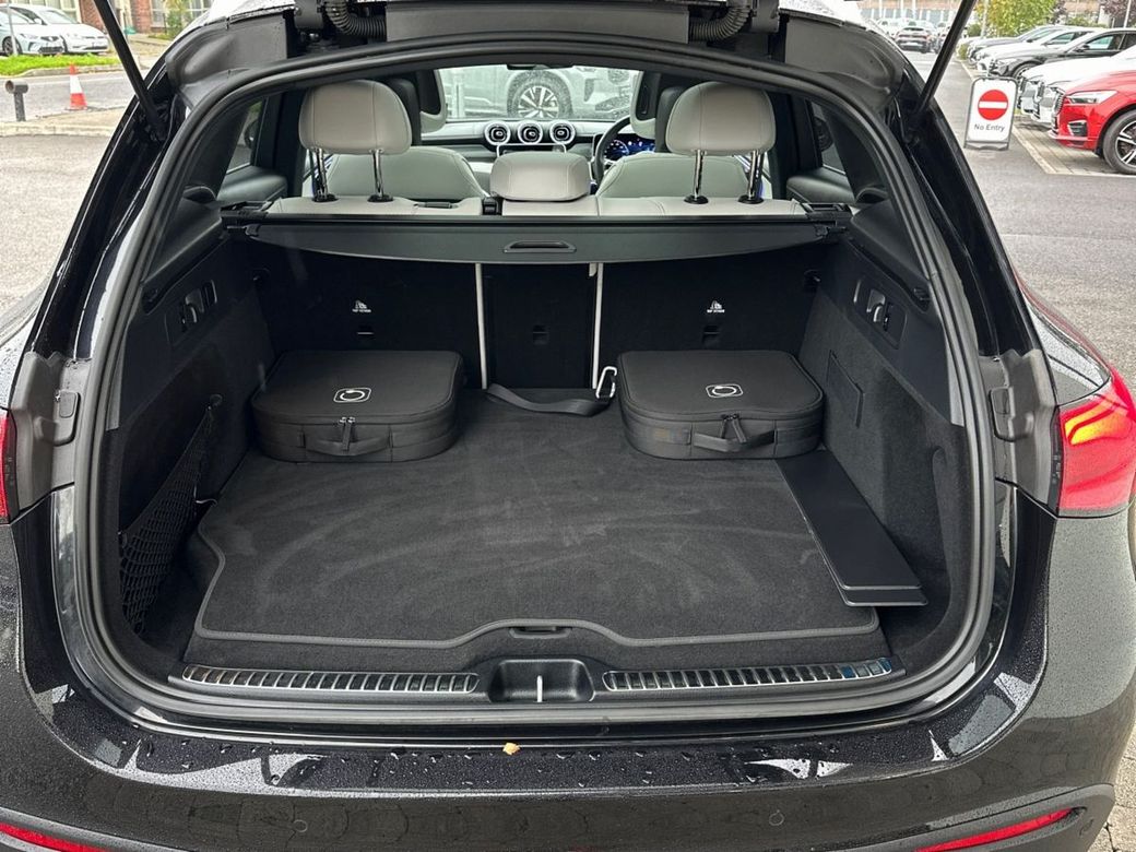 2025 Mercedes-Benz GLC Class