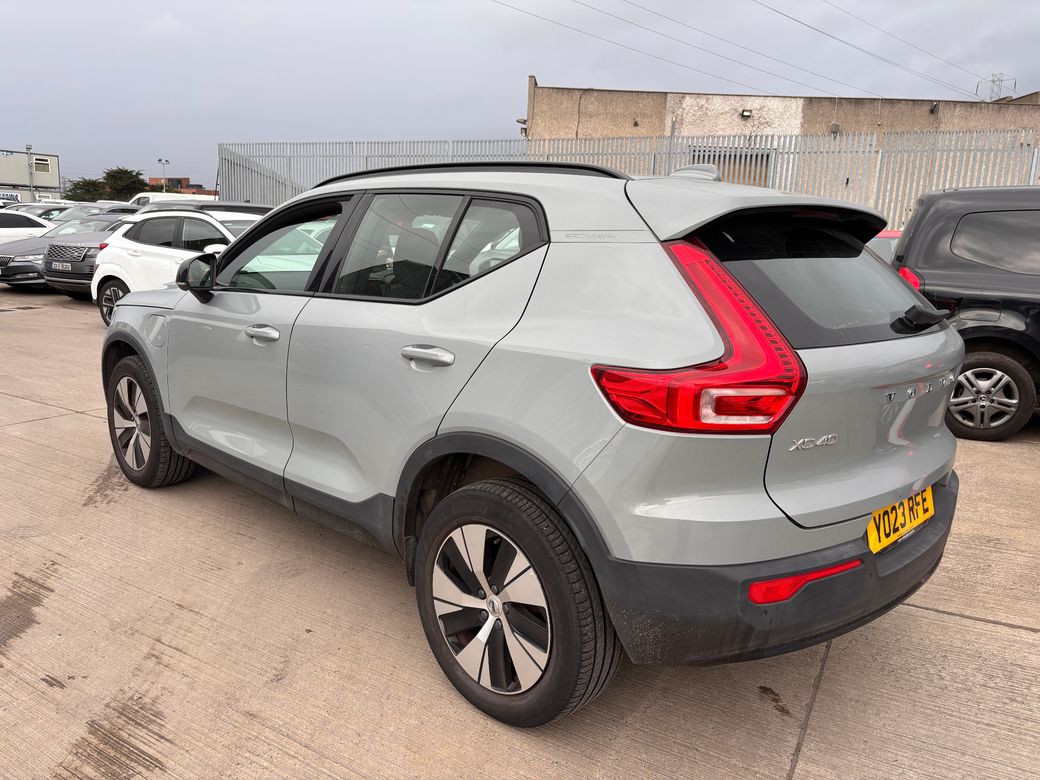 2023 Volvo XC40