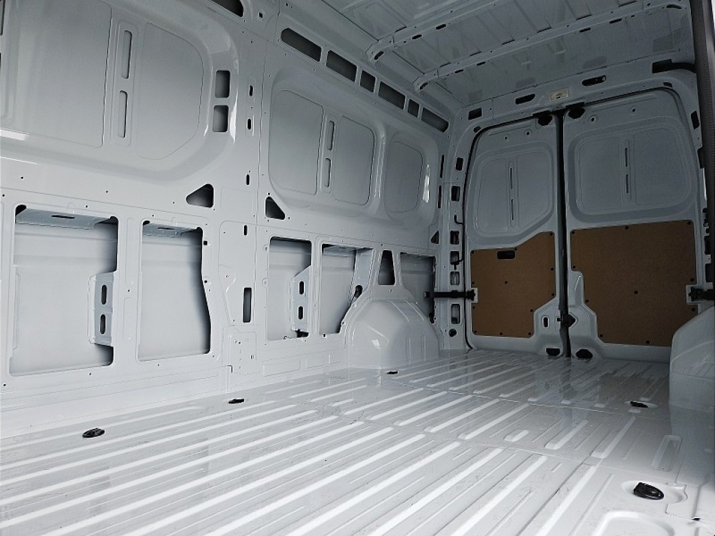 2025 Renault Master