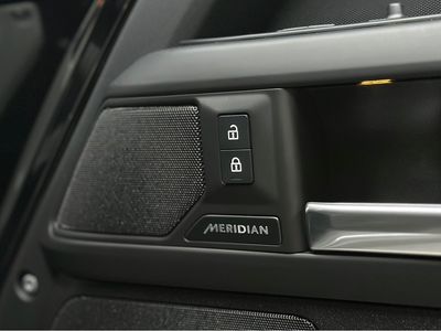 2025 Land Rover Defender