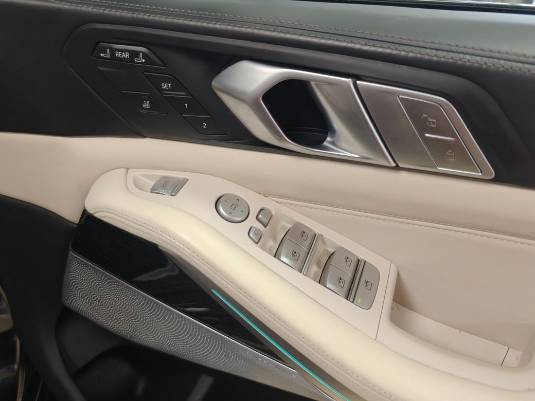 2020 BMW X7