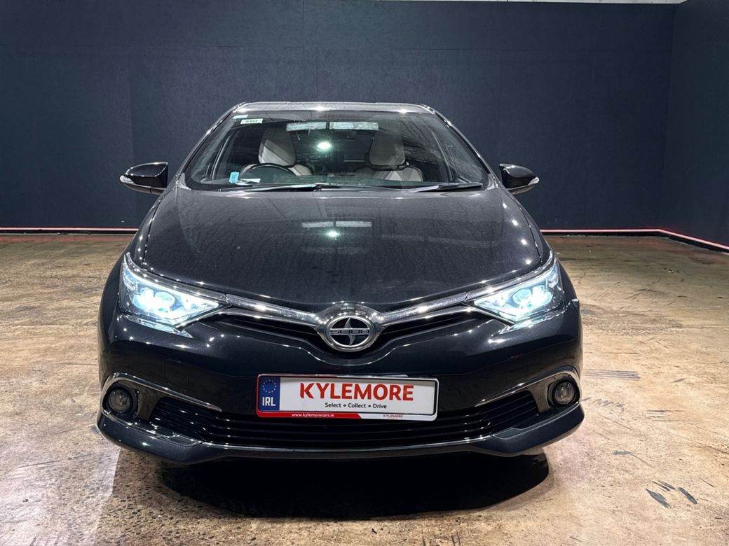 2016 Toyota Auris