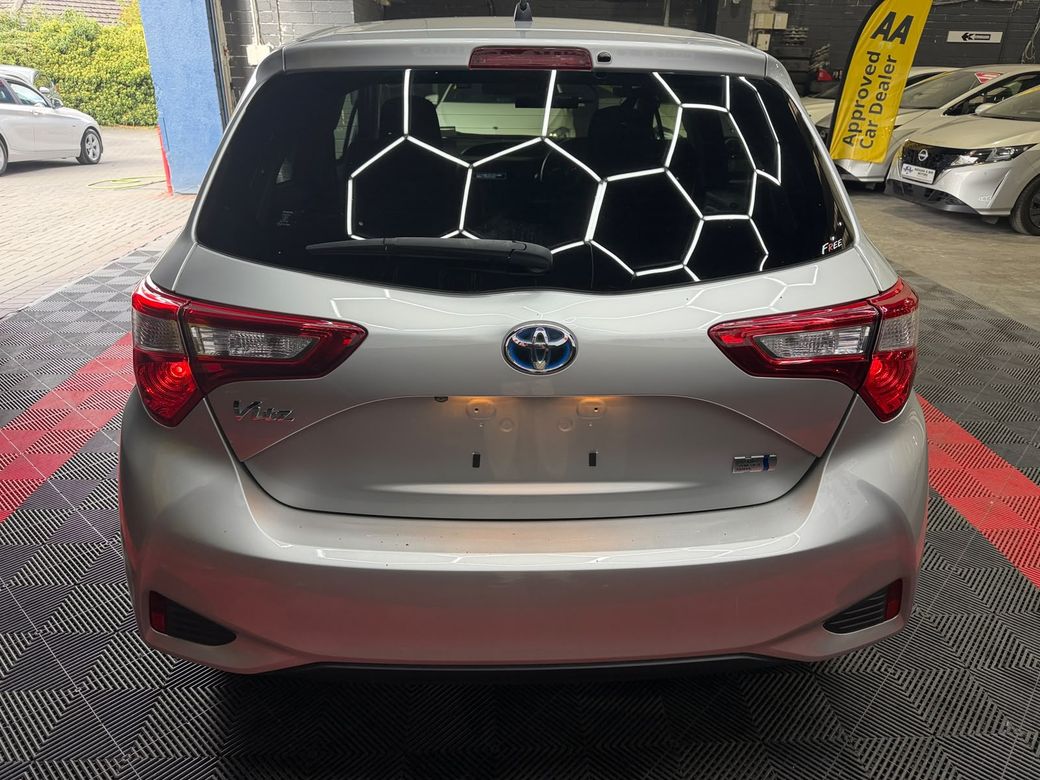 2017 Toyota Vitz