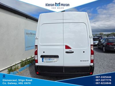 2022 Renault Master