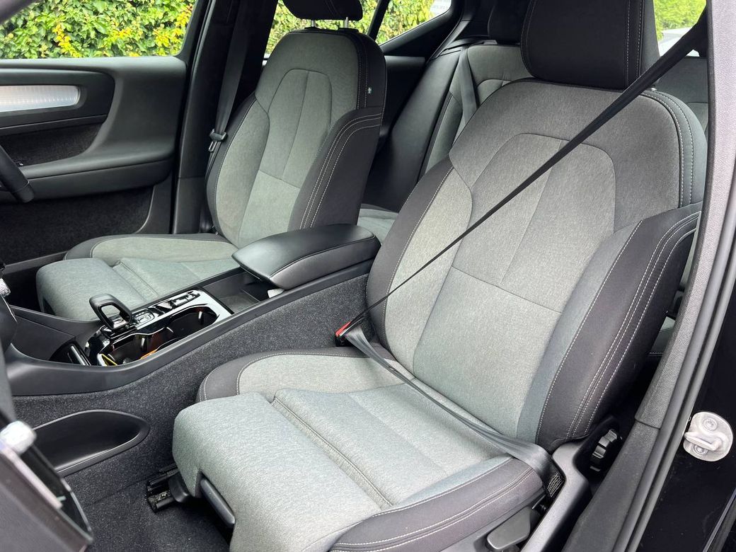 2023 Volvo XC40