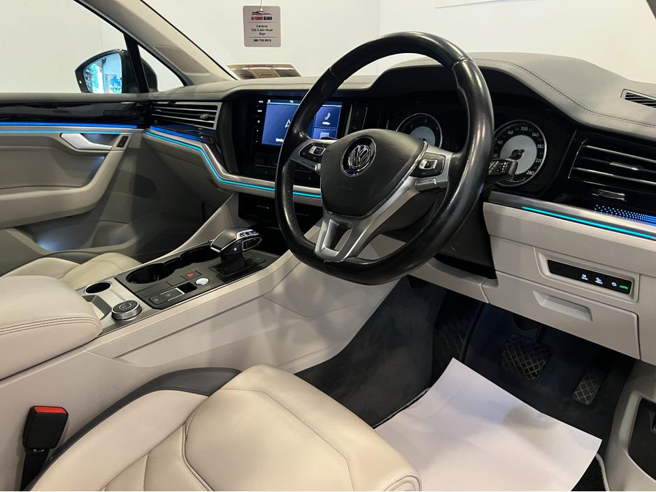 2019 Volkswagen Touareg