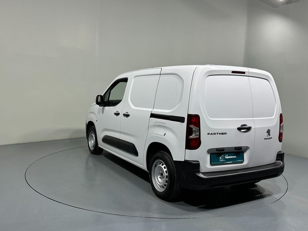 2023 Peugeot Partner