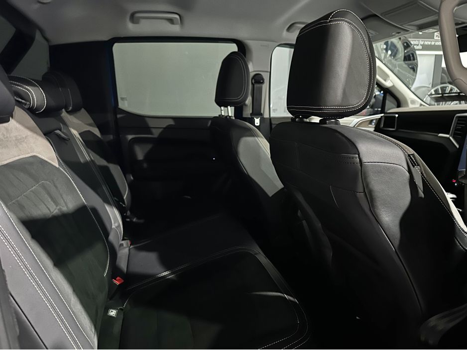 2025 Volkswagen Amarok