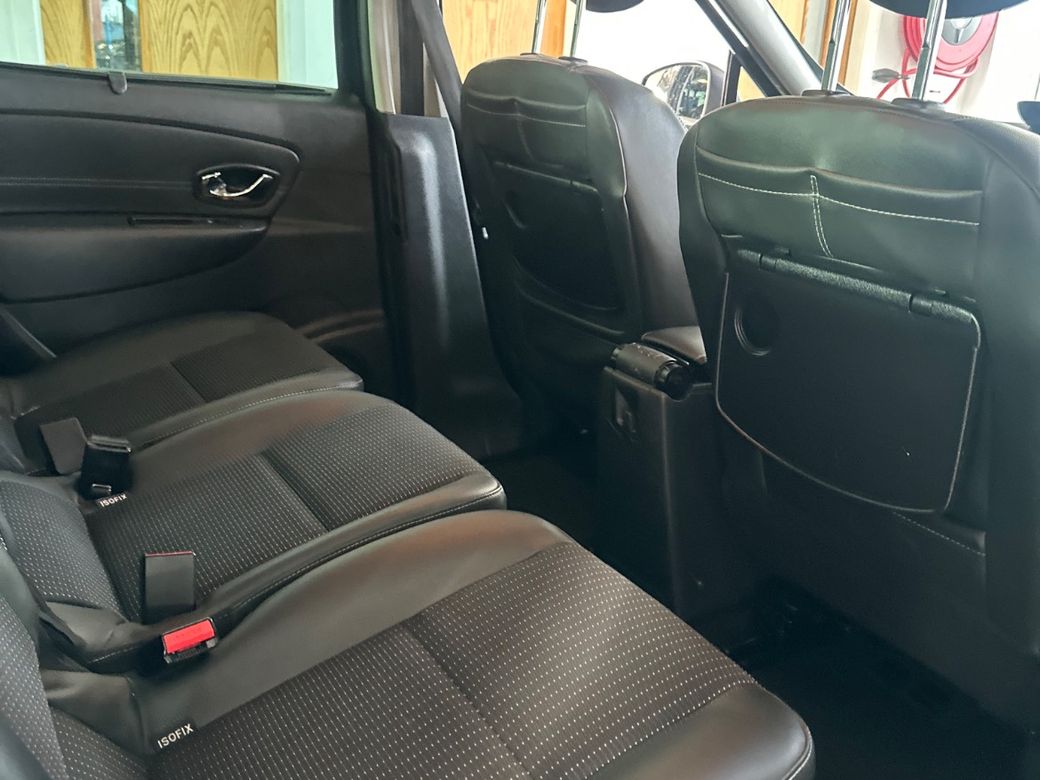 2014 Renault Scenic