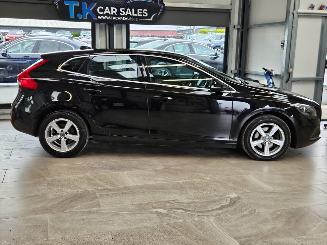 2016 Volvo V40