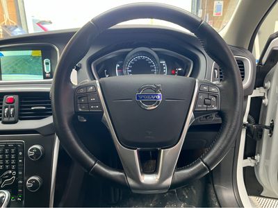 2016 Volvo V40