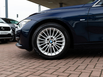 2015 BMW 320