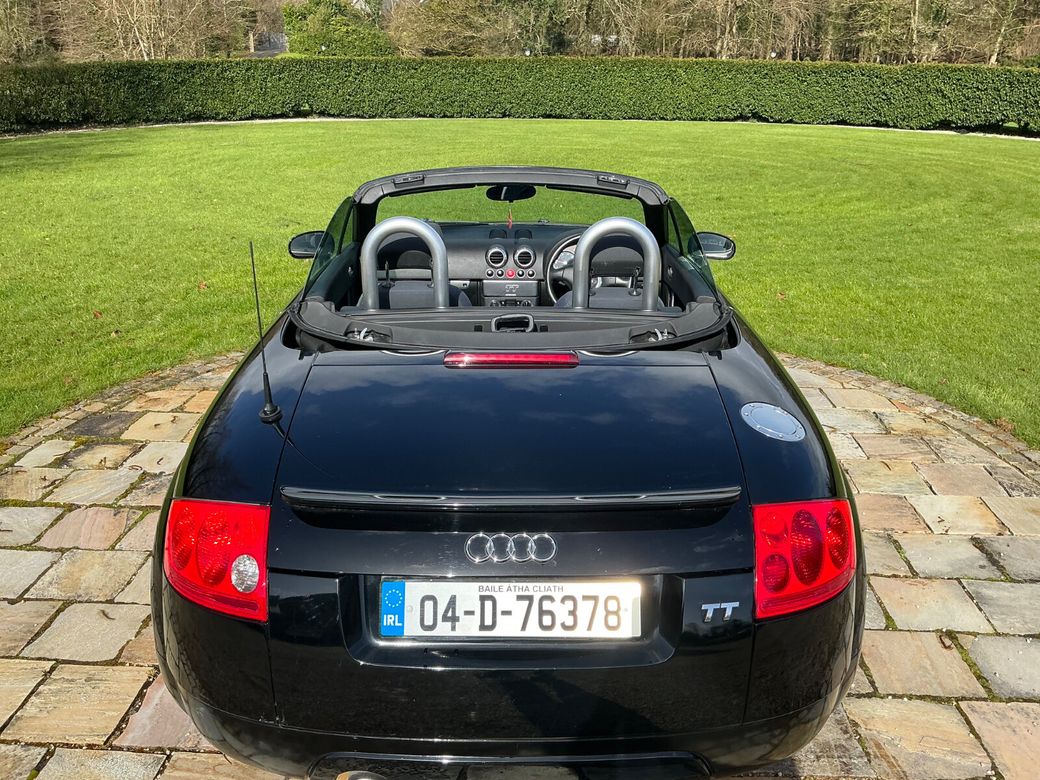 2004 Audi TT