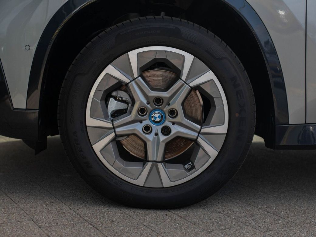 2025 BMW X1