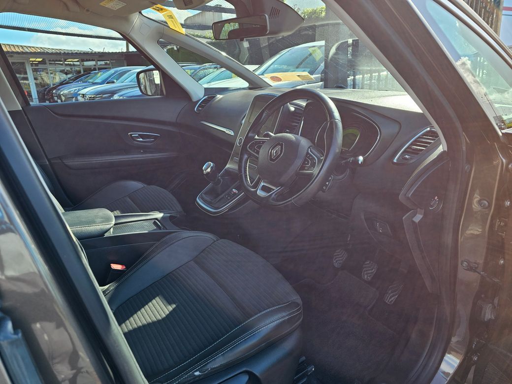 2017 Renault Grand Scenic