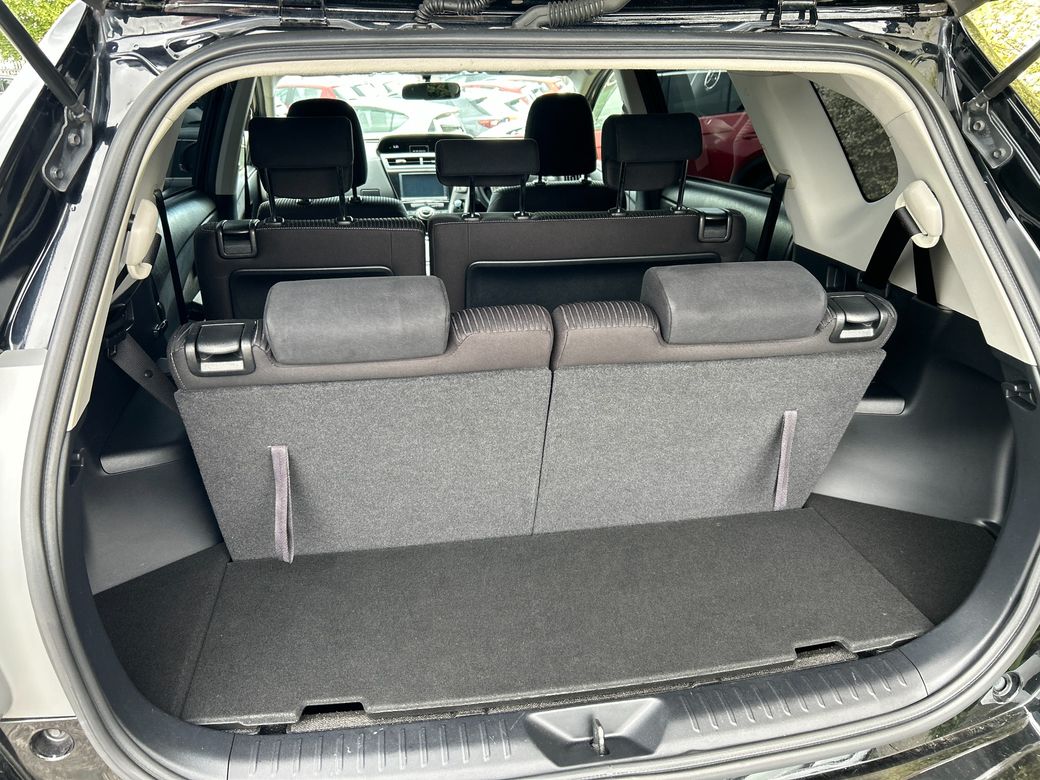 2016 Toyota Prius Alpha