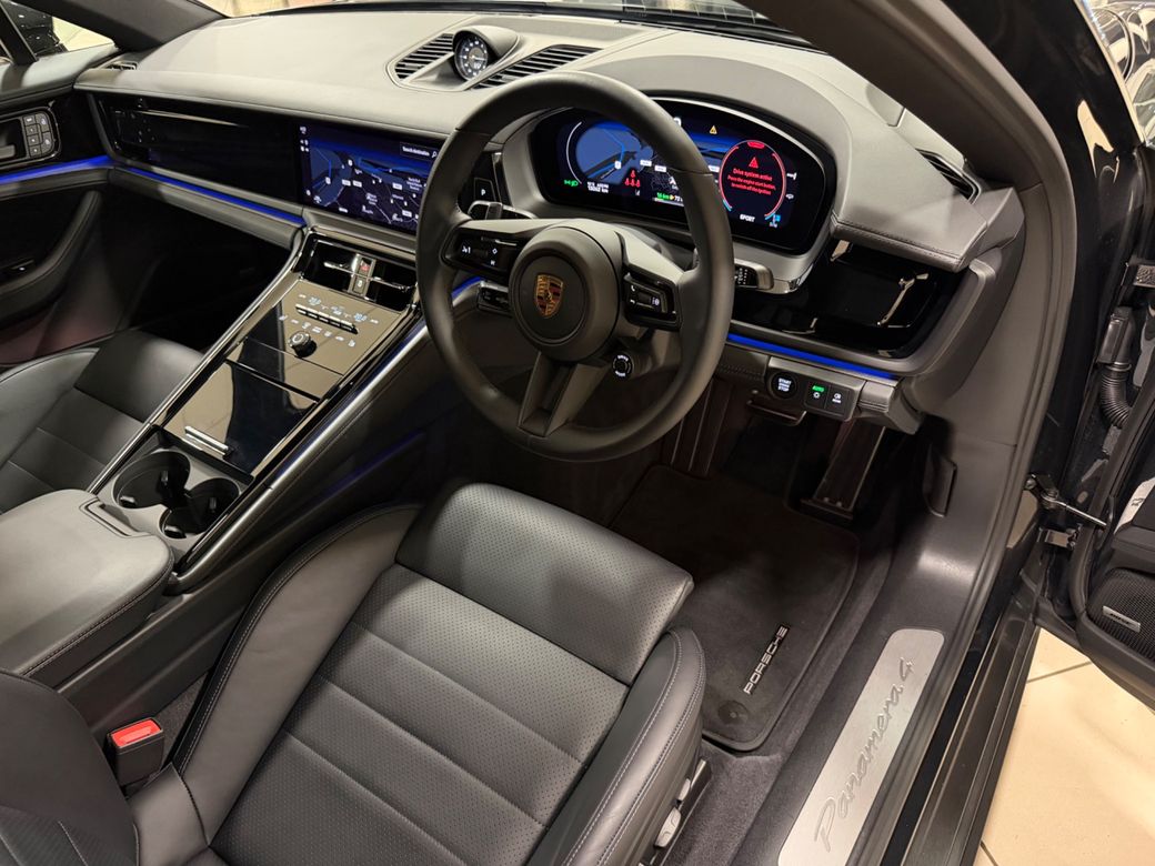 2025 Porsche Panamera