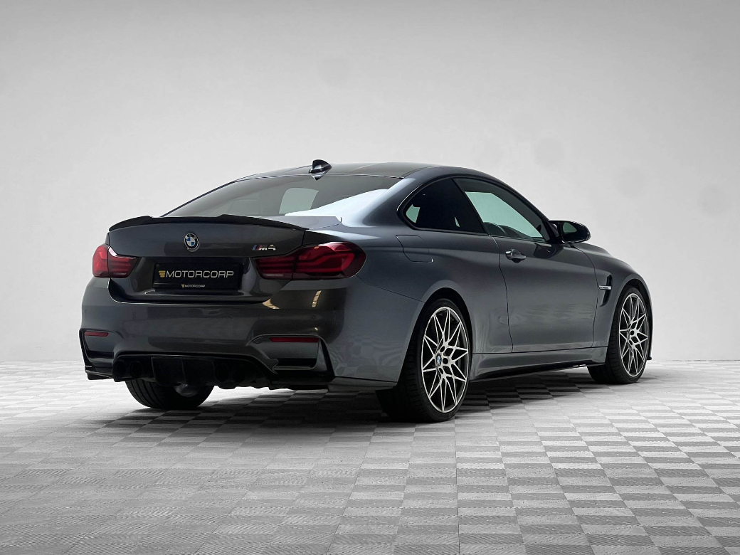 2019 BMW M4