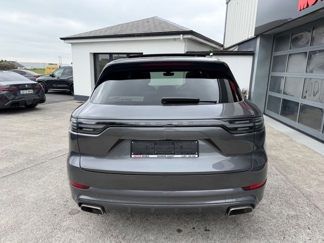 2023 Porsche Cayenne