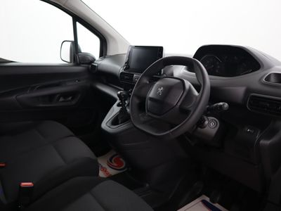 2022 Peugeot Partner