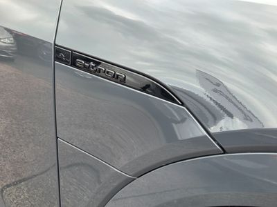 2023 Audi Q8