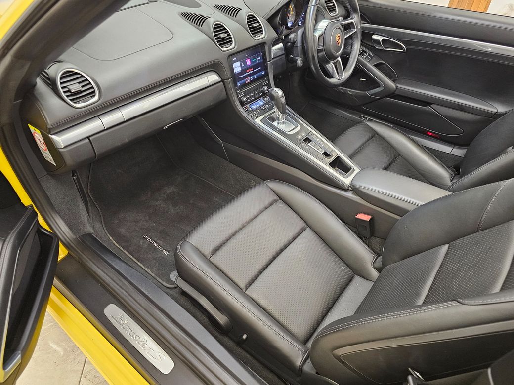 2017 Porsche Boxster